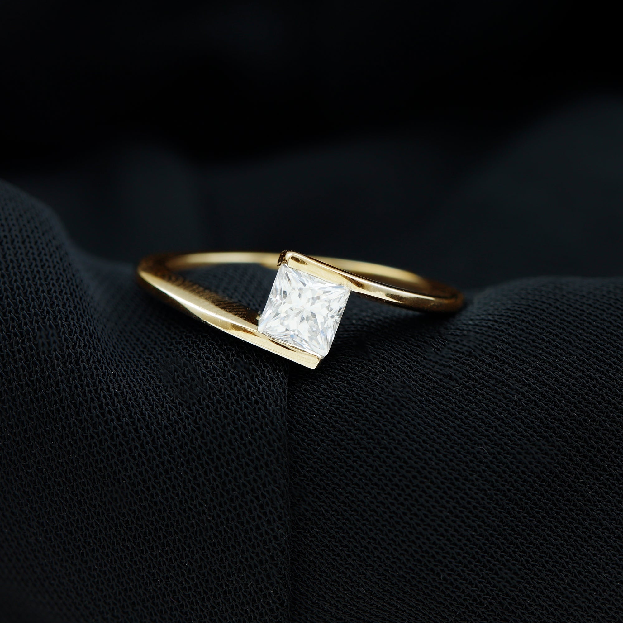 5 mm Princess Cut Lab Grown Diamond Ring With Tension Setting